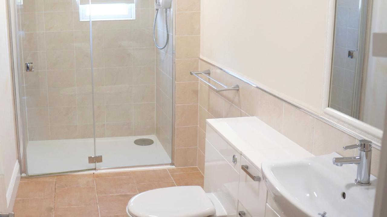 Ellingham Self-Catering Cottages Saint Peter Port Extérieur photo
