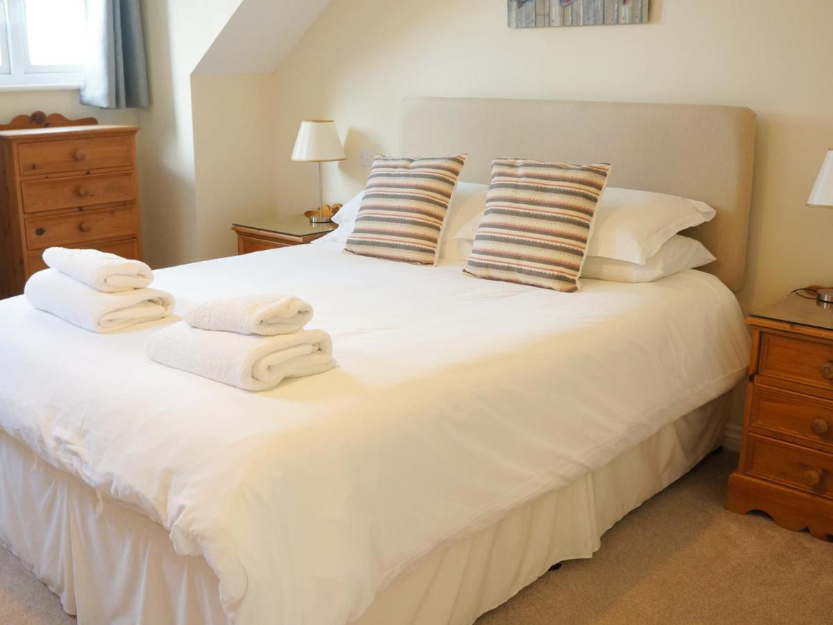 Ellingham Self-Catering Cottages Saint Peter Port Extérieur photo