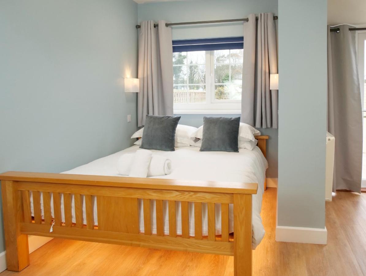 Ellingham Self-Catering Cottages Saint Peter Port Extérieur photo