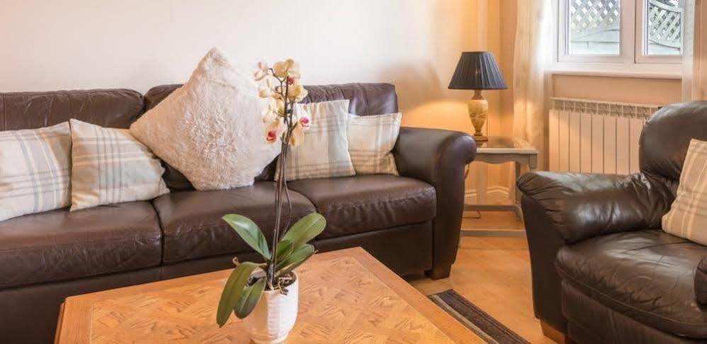 Ellingham Self-Catering Cottages Saint Peter Port Extérieur photo