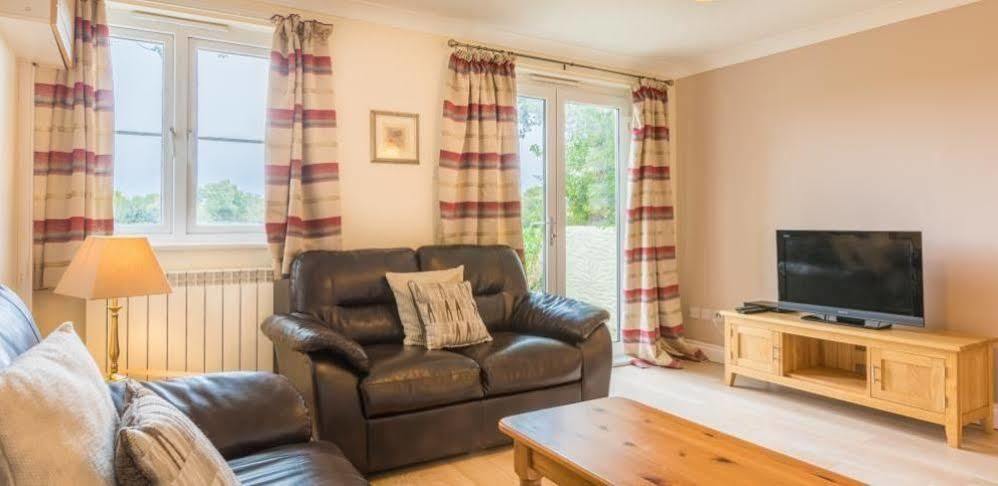 Ellingham Self-Catering Cottages Saint Peter Port Extérieur photo