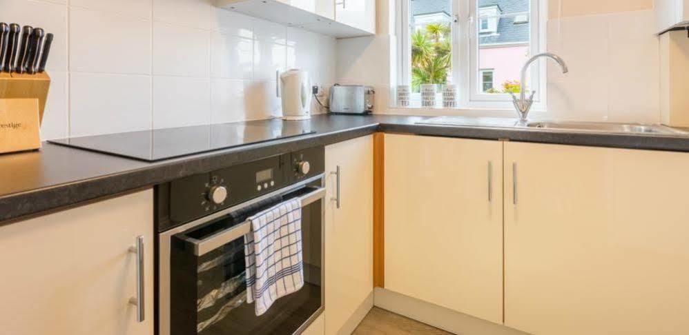 Ellingham Self-Catering Cottages Saint Peter Port Extérieur photo